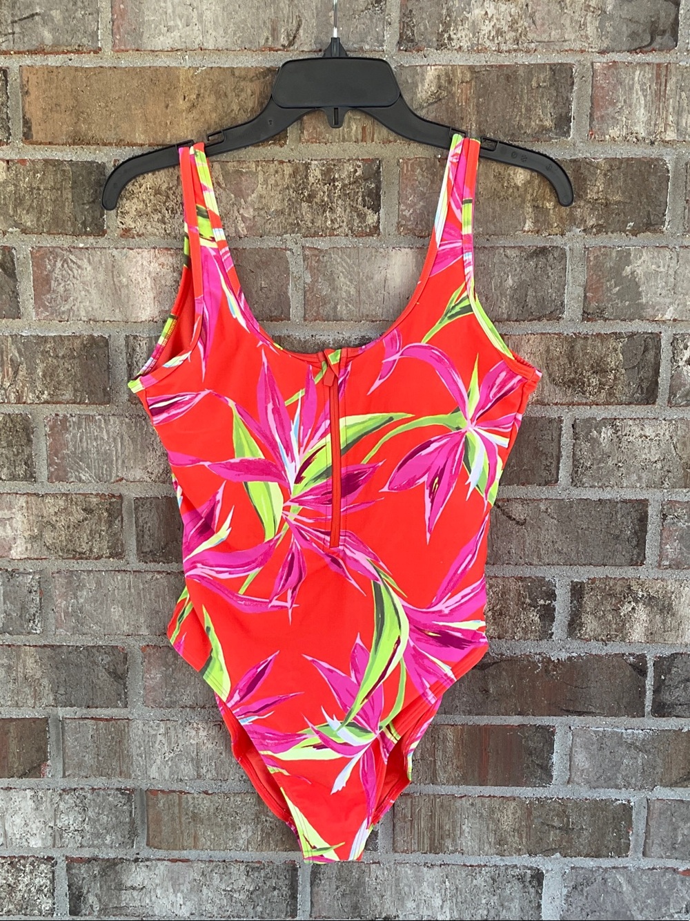 Take 50% OFF-Old Navy Tropical Floral One-Piece Swimsuit - Red, Size-M - Picture 2 of 8